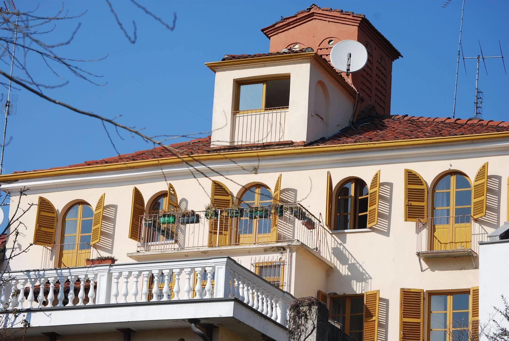 Hotel Pino Torinese Exterior photo